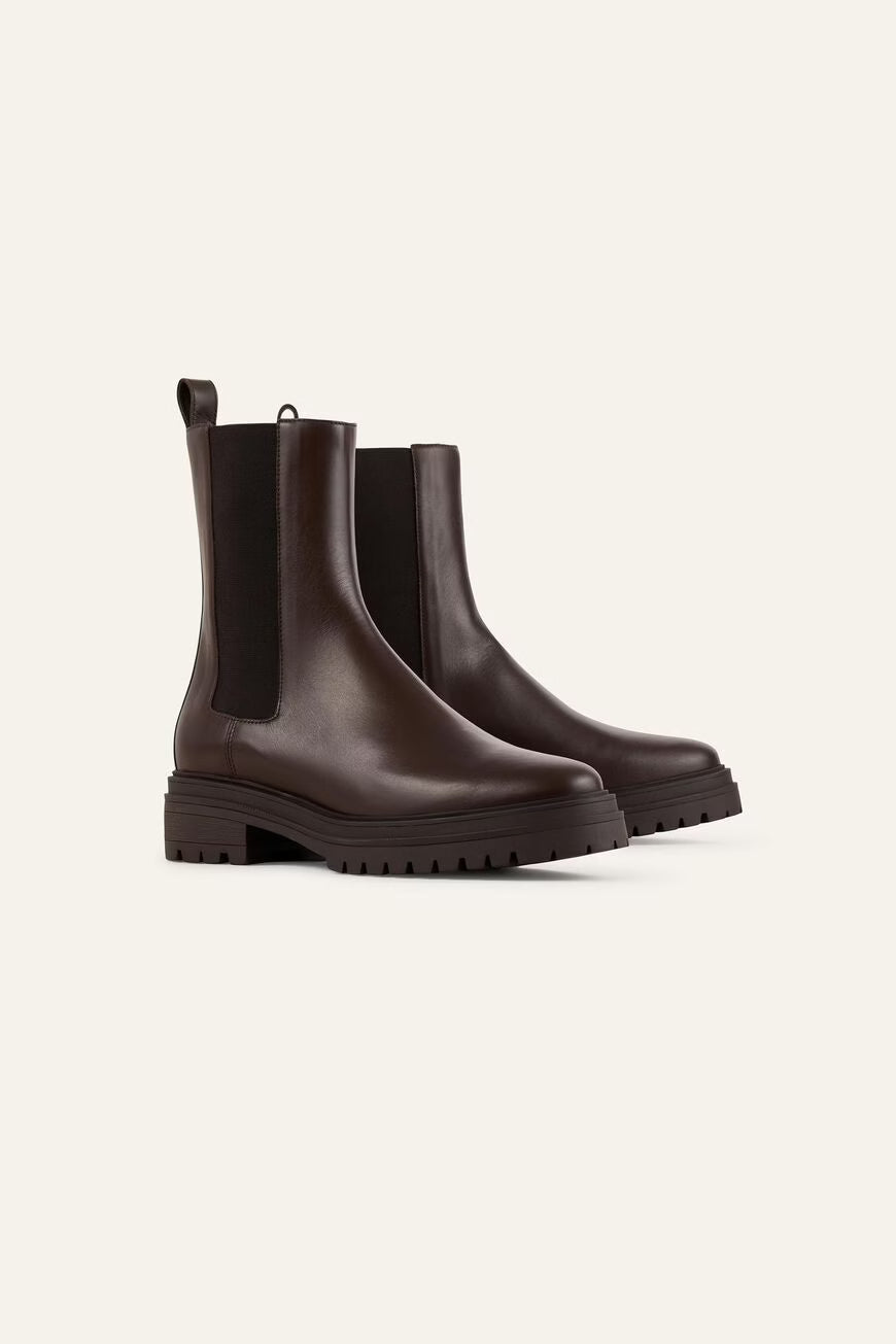 Botas em couro