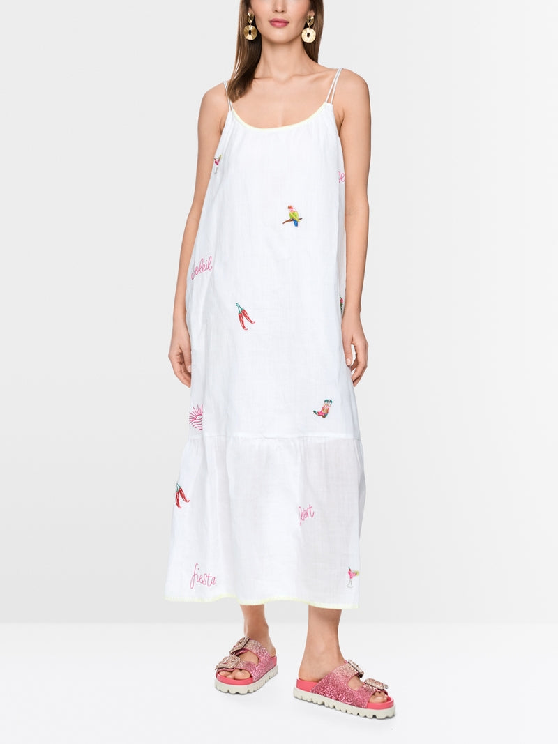 Vestido em rami com bordados