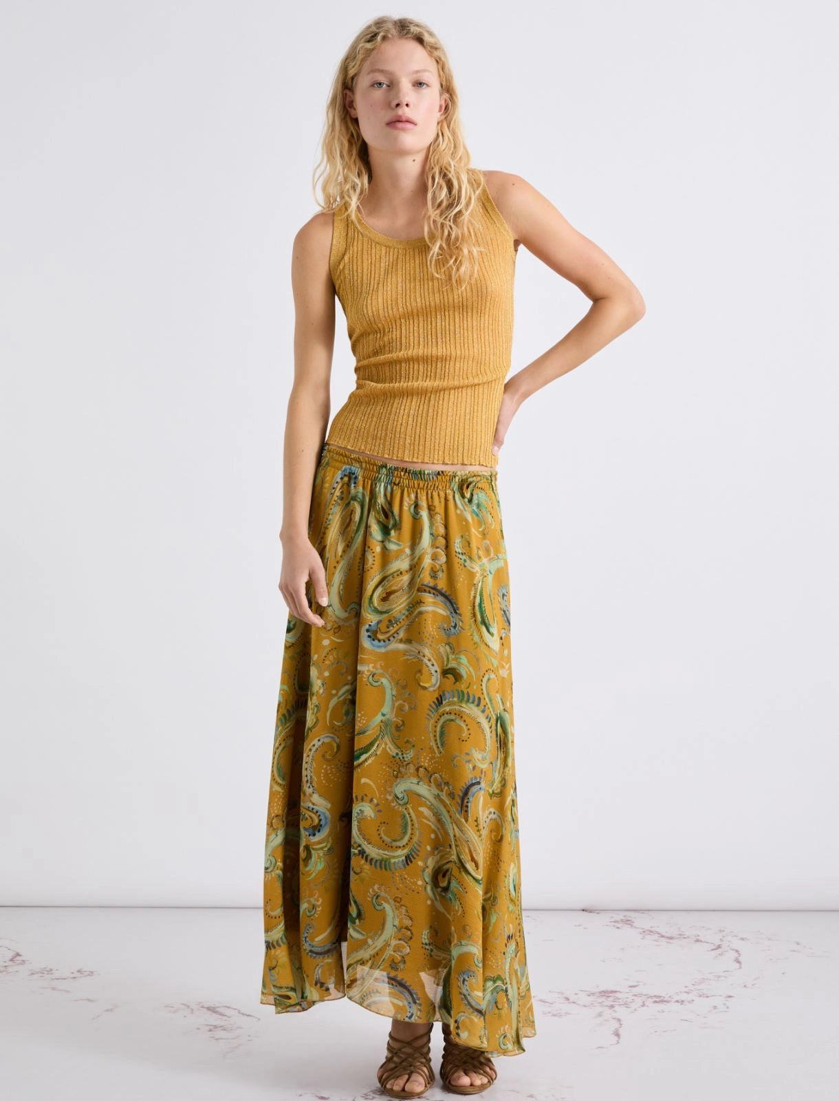 Saia em crepe estampada