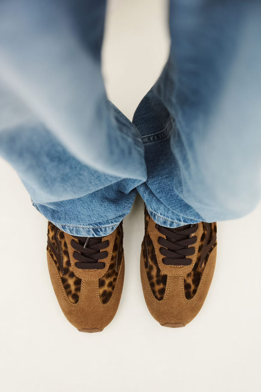 Sapatilhas em pele e estampado leopardo