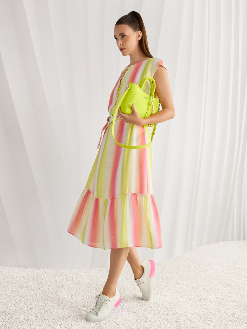 Vestido às riscas degradê