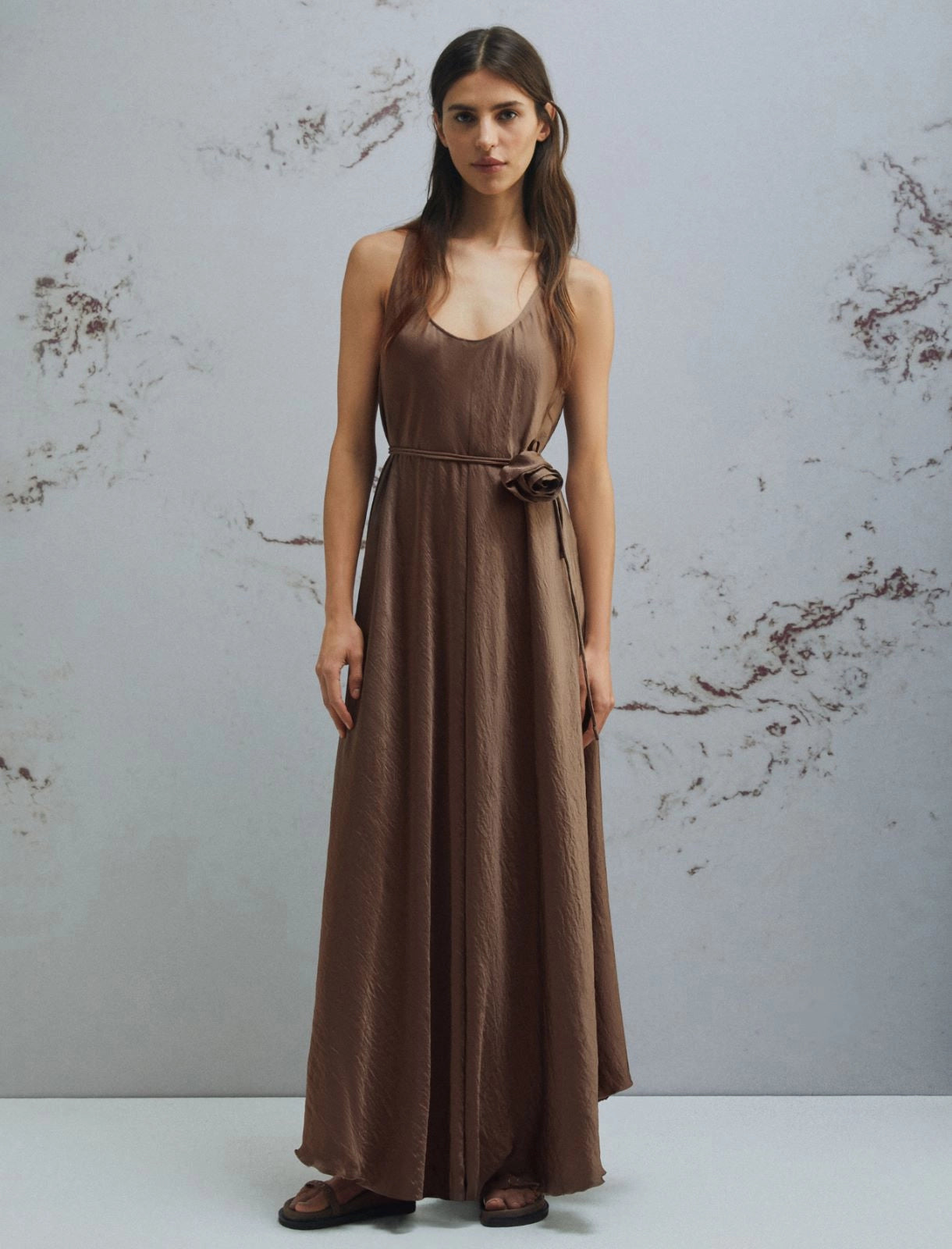 Vestido em acetato amarrotado