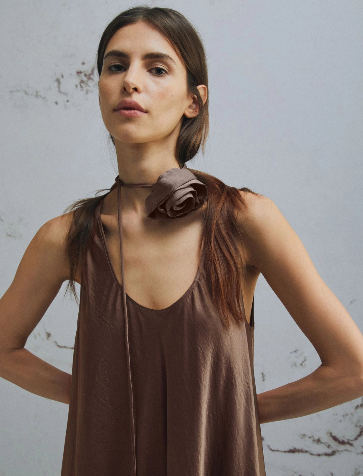 Vestido em acetato amarrotado