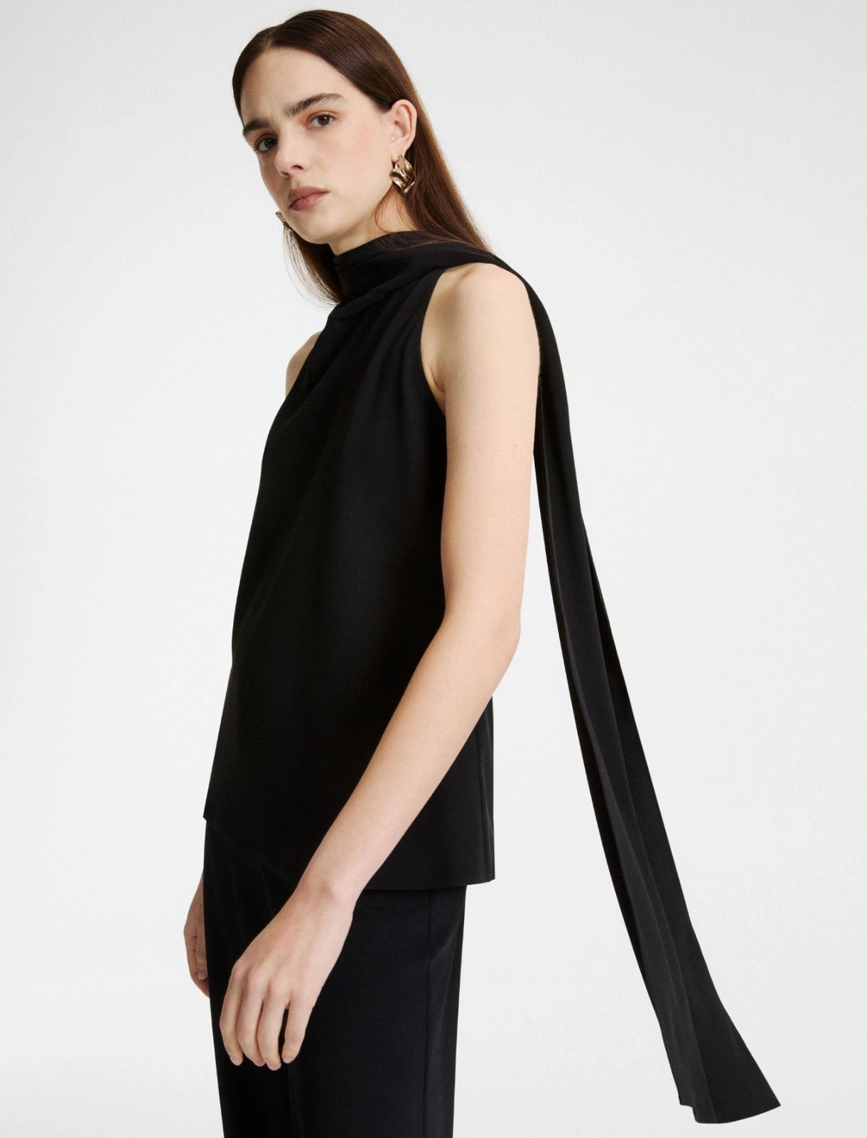 Top em crepe acetinado