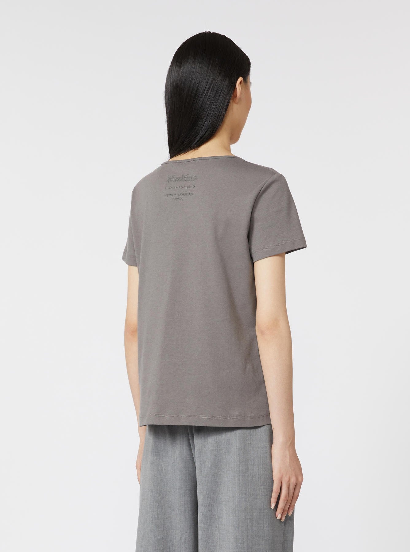 MEDIUM GREY