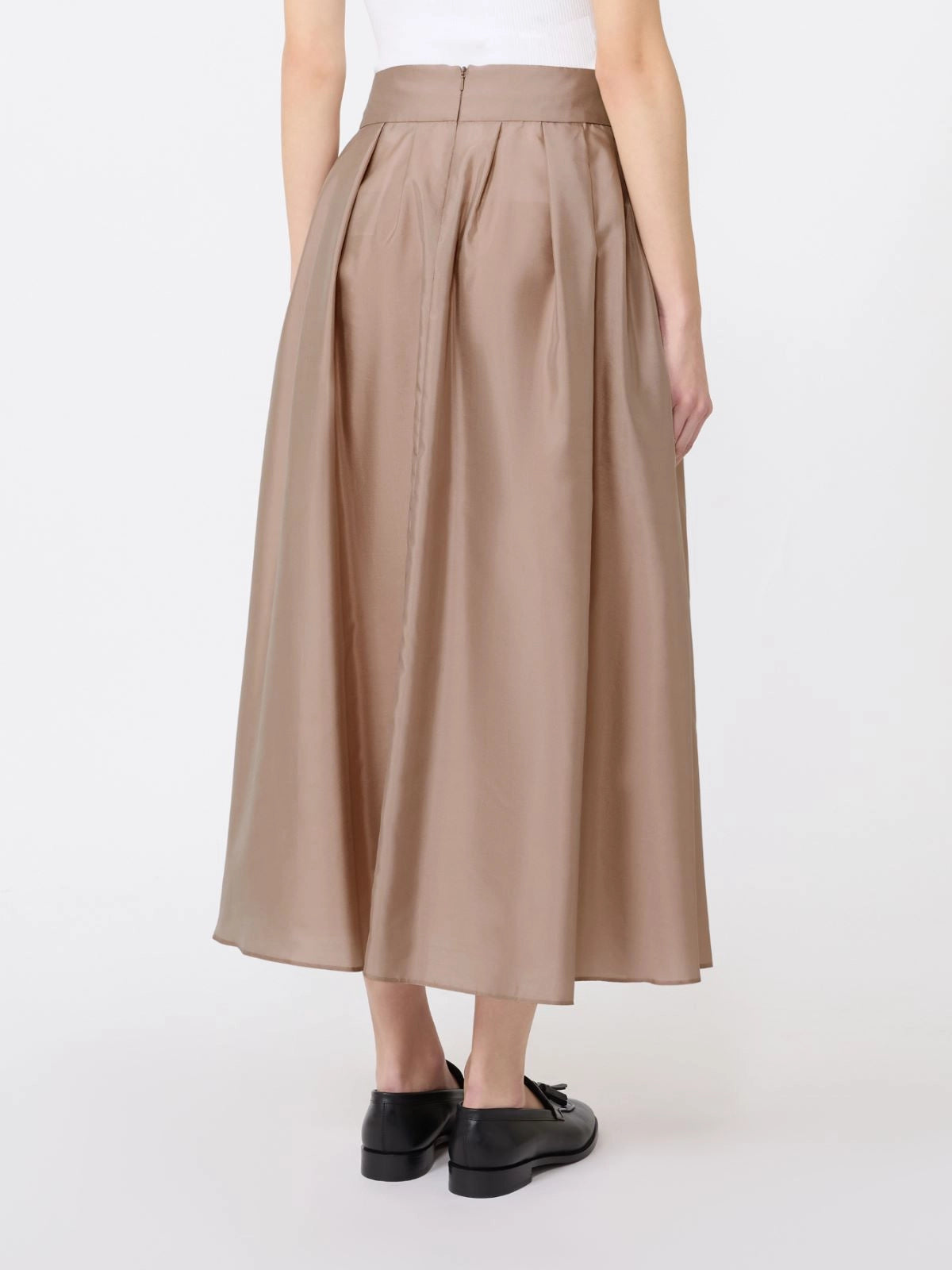 Saia comprida em organza