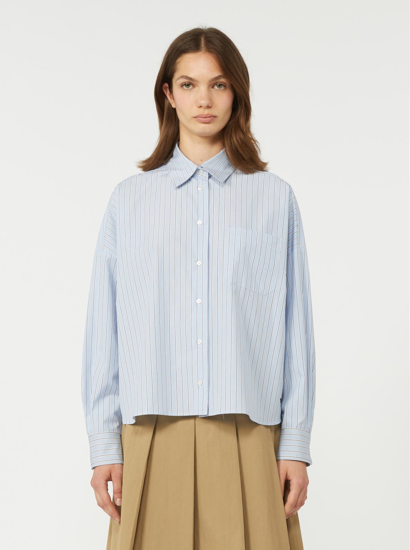 LIGHT BLUE DISTANCED LINE