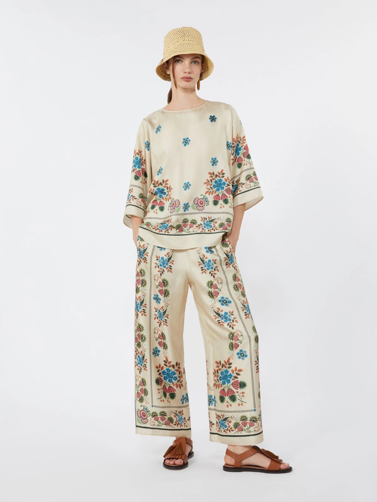 Blusa em seda pura estampada