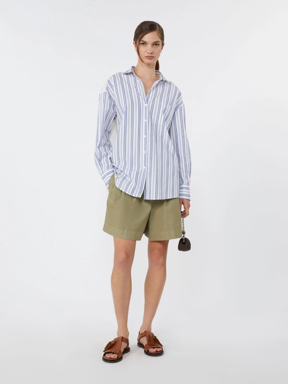 Camisa às riscas com renda vazada