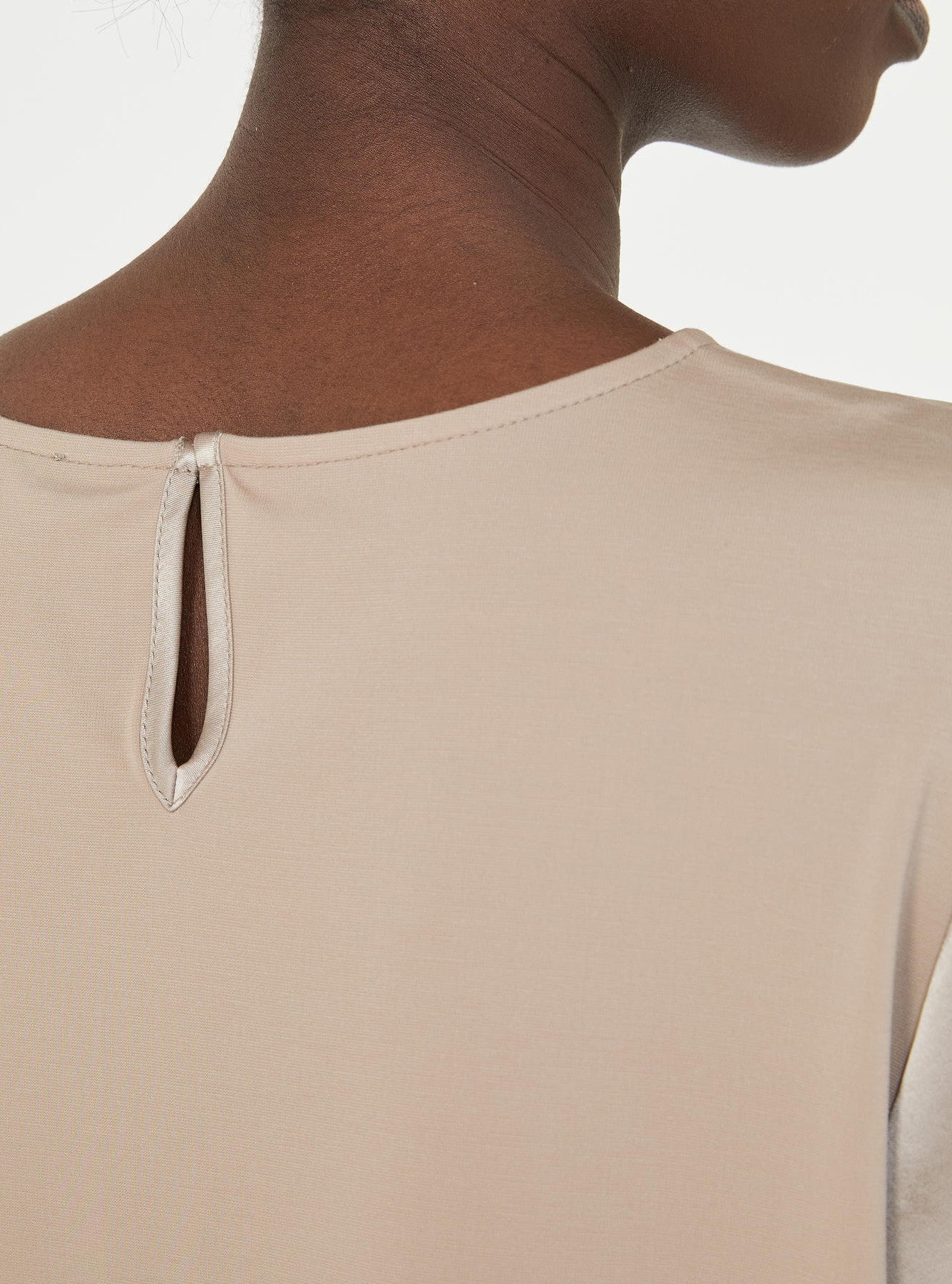 T-shirt acetinada